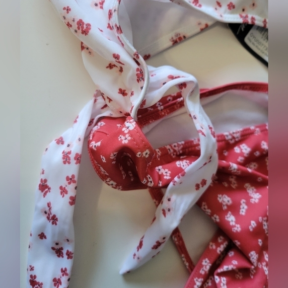 Nasty Gal Ditsy Mix Print Cut-Out Tie Swimsuit White Size 8 NWT - Picture 8 of 8